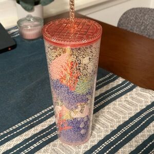 Beautiful, like new Starbucks cup. No tags